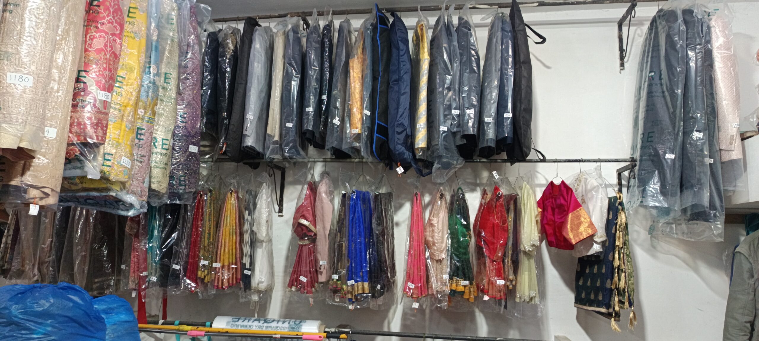 Uniqare Organic Garment Rack