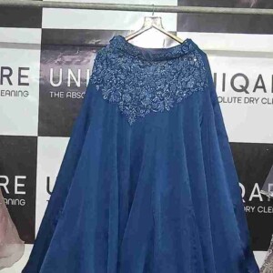 Keep your clothes spotless, fresh, and wrinkle-free with Uniqare’s expert dry cleaning services. Professional dry cleaning process for clothes at Uniqare Dry Clean