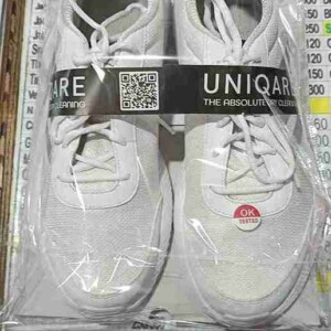 From sneakers to leather formals — Gurgaon’s trusted name in shoe revival is Uniqare Dry Clean. Professional shoe cleaning service at Uniqare Dry Clean shop in Gurgaon